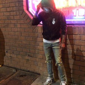 Meet your Posher, Saint